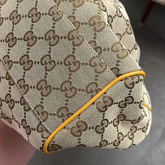 Gucci tan sukey bag