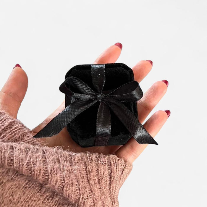 Gift box ring