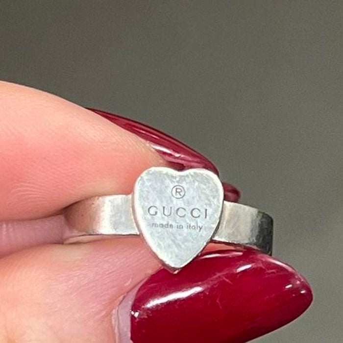 Gucci solid silver heart ring