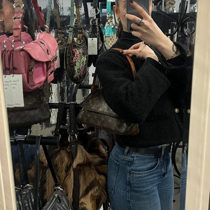 Louis Vuitton looping shoulder bag