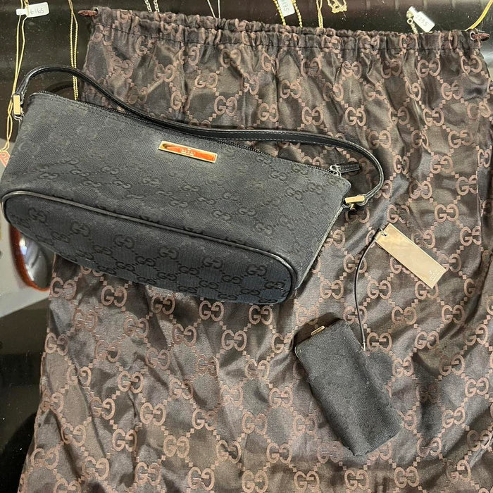 Gucci black boat bag & coin purse