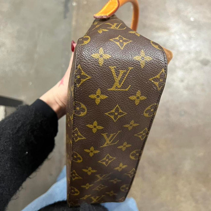 Louis Vuitton looping shoulder bag