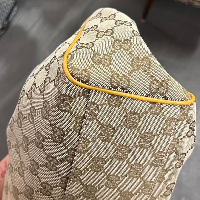 Gucci tan sukey bag
