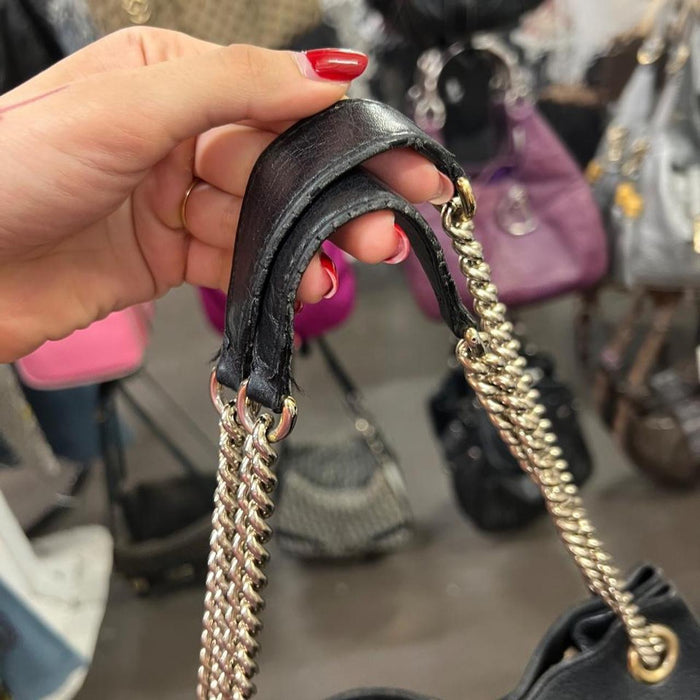 Gucci black leather soho chain bag