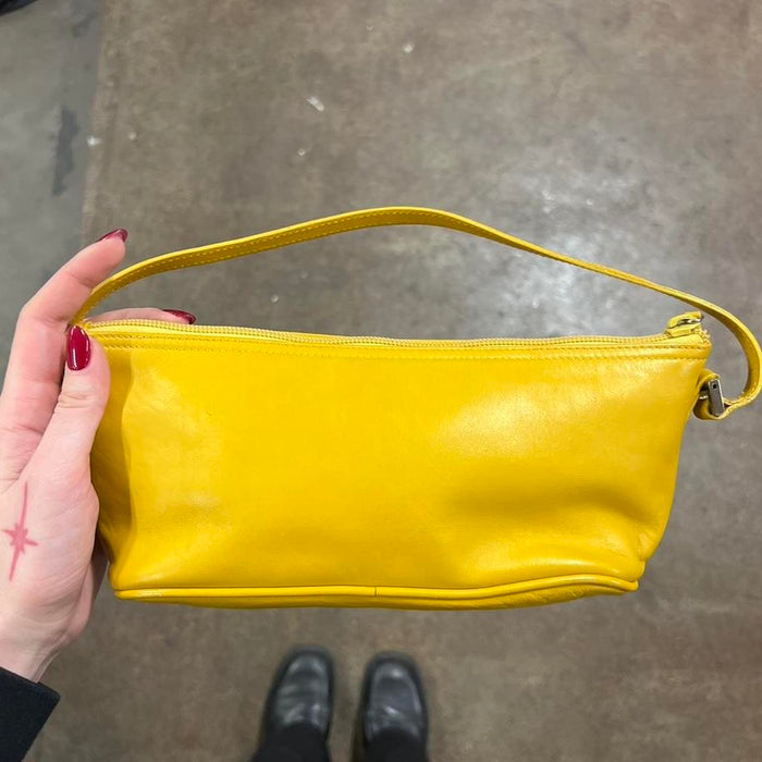Gucci yellow leather boat bag