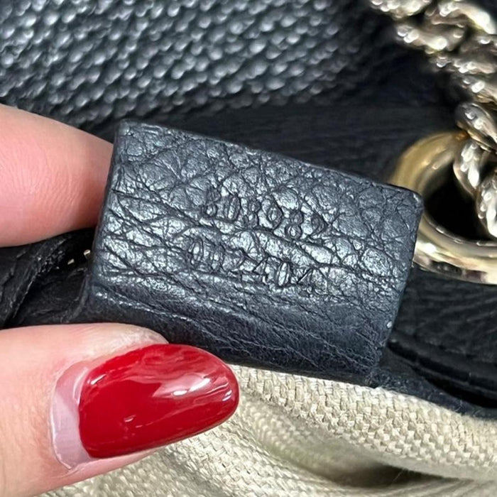 Gucci black leather soho chain bag
