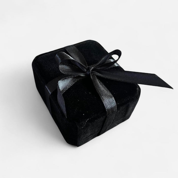 Gift box necklace