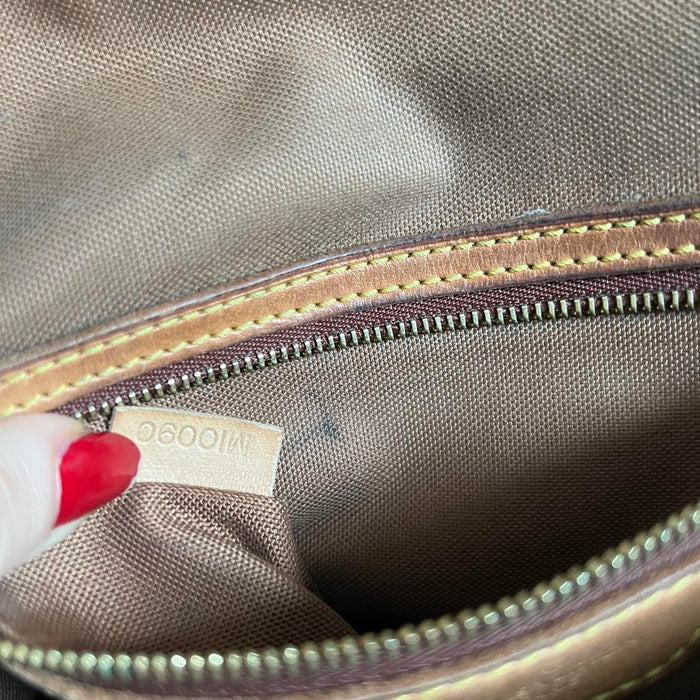 Louis Vuitton monogram looping shoulder bag