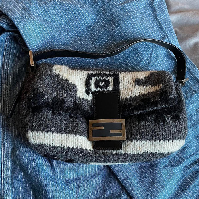 Fendi vintage knitted shoulder baguette bag– KOSHARCHIVE