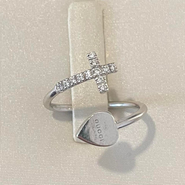 Gucci white gold diamond cross heart ring - Main Image